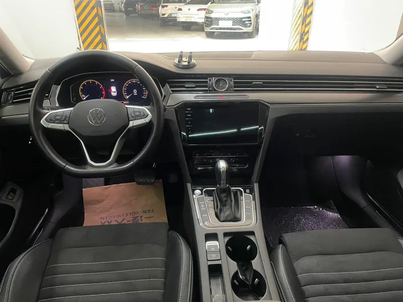 Volkswagen Magotan 2023 200 Ten thousand commemorative edition 330TSI DSG Luxury type exterior photo 6 Volkswagen Magotan 2023 200 Ten thousand commemorative edition 330TSI DSG Luxury type exterior photo 6