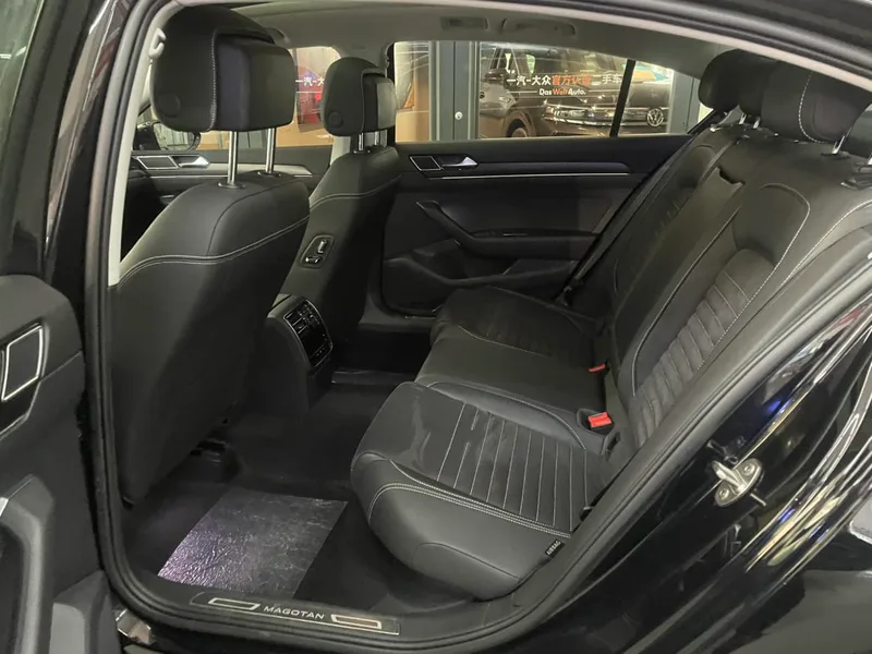 Volkswagen Magotan 2023 200 Ten thousand commemorative edition 330TSI DSG Luxury type exterior photo 8 Volkswagen Magotan 2023 200 Ten thousand commemorative edition 330TSI DSG Luxury type exterior photo 8