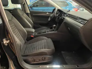 Volkswagen Magotan 2023 200 Ten thousand commemorative edition 330TSI DSG Luxury type interior photo 10 Volkswagen Magotan 2023 200 Ten thousand commemorative edition 330TSI DSG Luxury type interior photo 10
