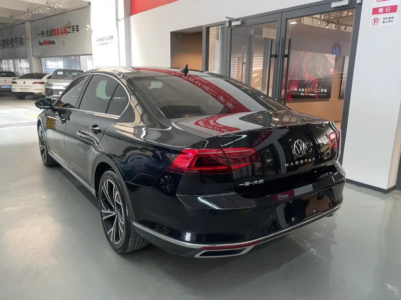Volkswagen Magotan 2023 200 Ten thousand commemorative edition 330TSI DSG Luxury type interior photo 14 Volkswagen Magotan 2023 200 Ten thousand commemorative edition 330TSI DSG Luxury type interior photo 14