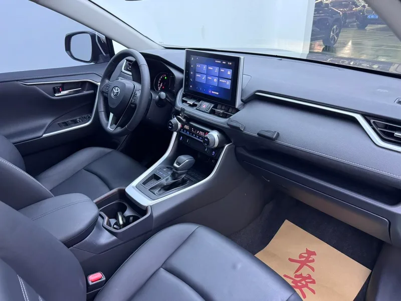 Toyota RAV4 2022 2.0L CVT Mode à deux roues motrices PLUS Version intérieur photo 11 Toyota RAV4 2022 2.0L CVT Mode à deux roues motrices PLUS Version intérieur photo 11