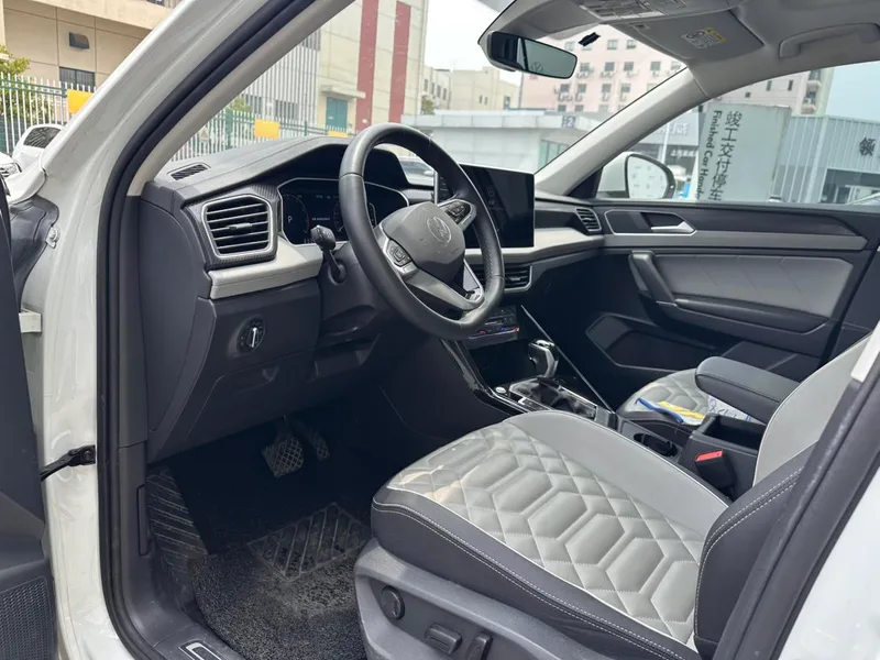 Volkswagen Tayron 2023 300TSI Two-wheel drive luxury Plus Advanced version exterior photo 7 Volkswagen Tayron 2023 300TSI Two-wheel drive luxury Plus Advanced version exterior photo 7