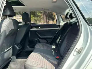Volkswagen Lavida 2023 300TSI DSG Edición de cielo estrellado exterior foto 5 Volkswagen Lavida 2023 300TSI DSG Edición de cielo estrellado exterior foto 5
