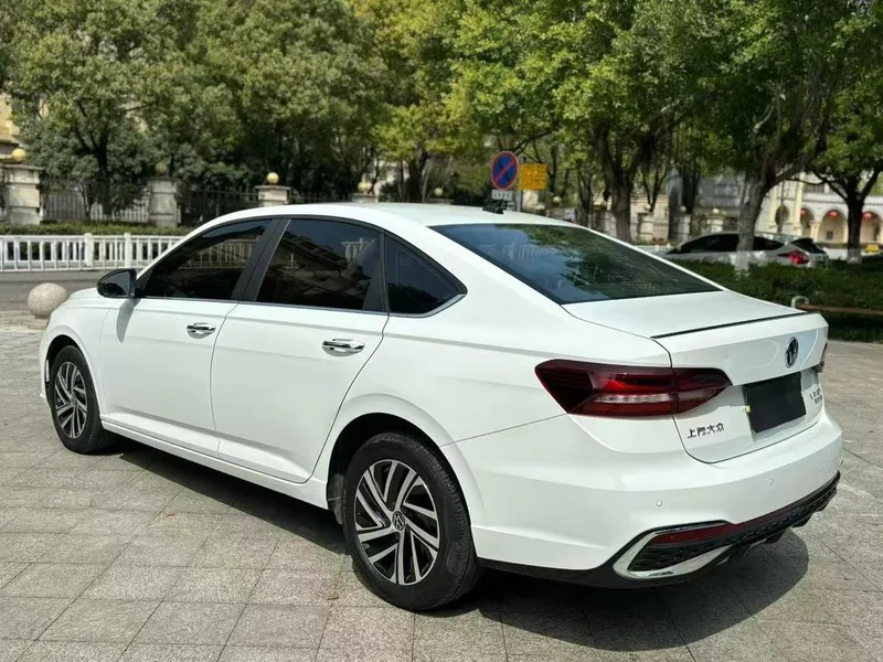 Volkswagen Lavida 2023 300TSI DSG Edición de cielo estrellado interior foto 8 Volkswagen Lavida 2023 300TSI DSG Edición de cielo estrellado interior foto 8