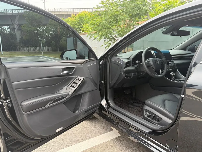 Toyota Avalon 2022 2.0L Luxury Edition interior photo 11 Toyota Avalon 2022 2.0L Luxury Edition interior photo 11