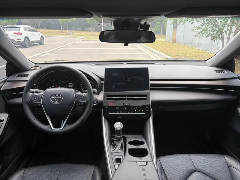 Toyota Avalon 2022 2.0L Luxury Edition interior photo 12 Toyota Avalon 2022 2.0L Luxury Edition interior photo 12