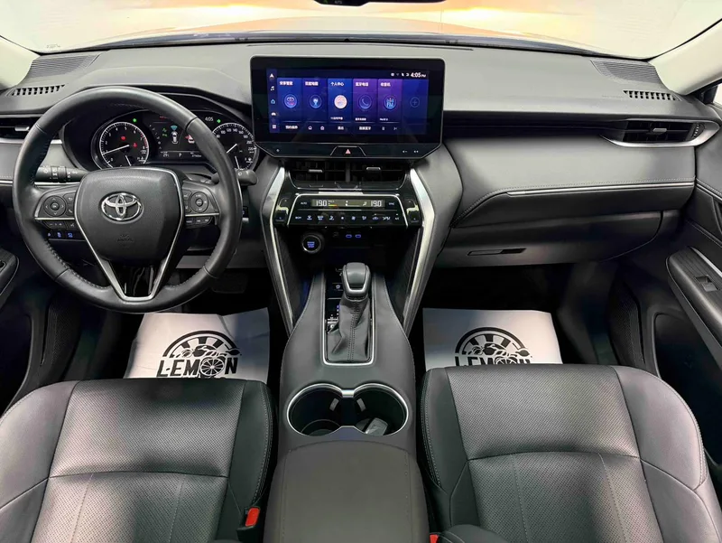 Toyota Harrier 2022 2.0L CVT Version haut de gamme à deux roues motrices intérieur photo 14 Toyota Harrier 2022 2.0L CVT Version haut de gamme à deux roues motrices intérieur photo 14
