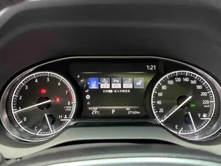 Toyota Harrier 2022 2.0L CVT Version haut de gamme à deux roues motrices intérieur photo 15 Toyota Harrier 2022 2.0L CVT Version haut de gamme à deux roues motrices intérieur photo 15