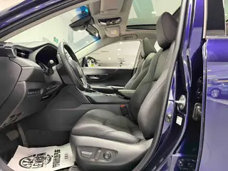 Toyota Harrier 2022 2.0L CVT Version haut de gamme à deux roues motrices intérieur photo 16 Toyota Harrier 2022 2.0L CVT Version haut de gamme à deux roues motrices intérieur photo 16