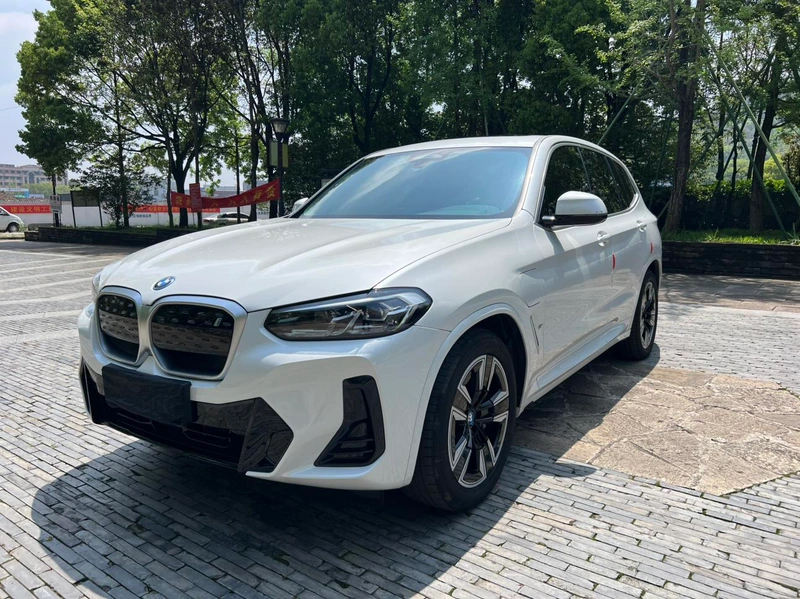 BMW iX3 2024 Leading Type exterior photo 1 BMW iX3 2024 Leading Type exterior photo 1