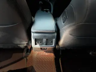 Toyota Camry 2021 2.0G Luxury Edition interior photo 11 Toyota Camry 2021 2.0G Luxury Edition interior photo 11