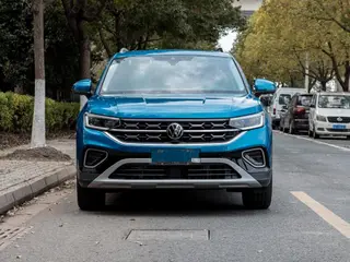 Volkswagen Tayron 2023 330TSI Deux roues motrices, luxe Plus Version avancée extérieur photo 2 Volkswagen Tayron 2023 330TSI Deux roues motrices, luxe Plus Version avancée extérieur photo 2