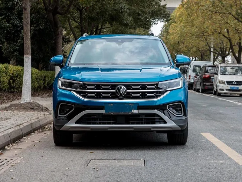 Volkswagen Tayron 2023 330TSI Deux roues motrices, luxe Plus Version avancée extérieur photo 2 Volkswagen Tayron 2023 330TSI Deux roues motrices, luxe Plus Version avancée extérieur photo 2