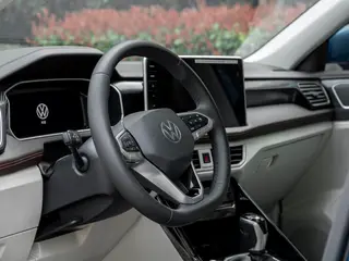Volkswagen Tayron 2023 330TSI Deux roues motrices, luxe Plus Version avancée extérieur photo 8 Volkswagen Tayron 2023 330TSI Deux roues motrices, luxe Plus Version avancée extérieur photo 8