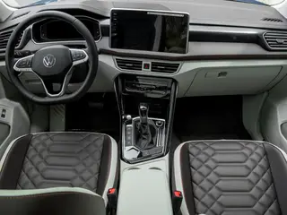 Volkswagen Tayron 2023 330TSI Deux roues motrices, luxe Plus Version avancée intérieur photo 13 Volkswagen Tayron 2023 330TSI Deux roues motrices, luxe Plus Version avancée intérieur photo 13