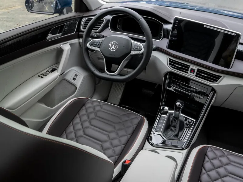 Volkswagen Tayron 2023 330TSI Deux roues motrices, luxe Plus Version avancée intérieur photo 14 Volkswagen Tayron 2023 330TSI Deux roues motrices, luxe Plus Version avancée intérieur photo 14
