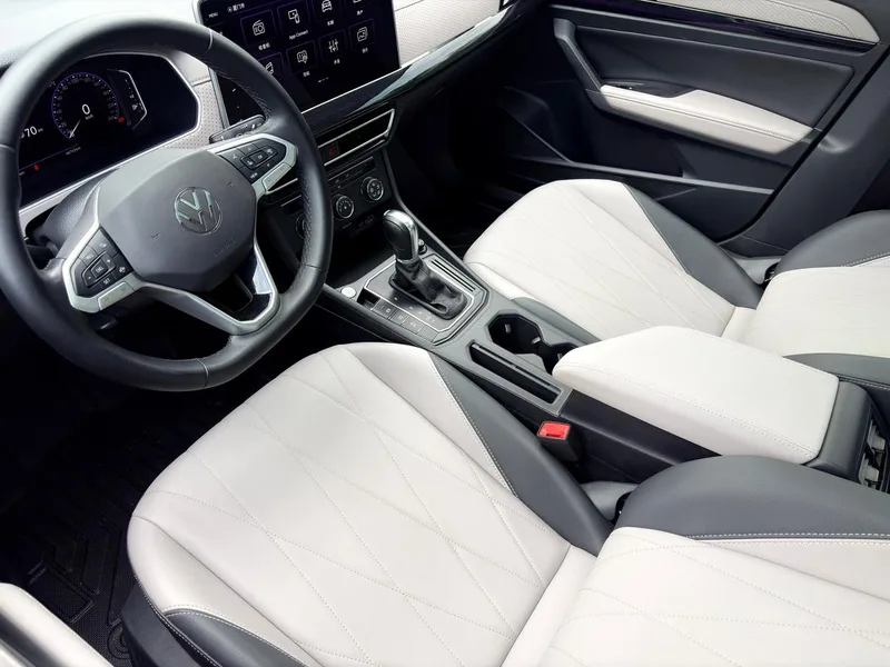 Volkswagen Lavida 2023 Restyling 1.5L Automatic Five Million Edition interior photo 10 Volkswagen Lavida 2023 Restyling 1.5L Automatic Five Million Edition interior photo 10