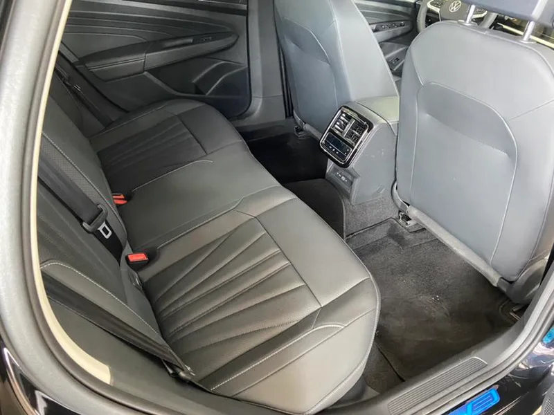 Volkswagen Passat 2025 outstanding 380TSI Longteng Edition interior photo 11 Volkswagen Passat 2025 outstanding 380TSI Longteng Edition interior photo 11