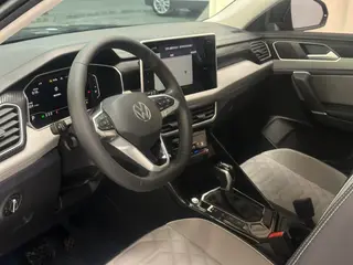 Volkswagen Tayron 2023 280TSI Two-wheel drive luxury Plus Advanced version interior photo 13 Volkswagen Tayron 2023 280TSI Two-wheel drive luxury Plus Advanced version interior photo 13