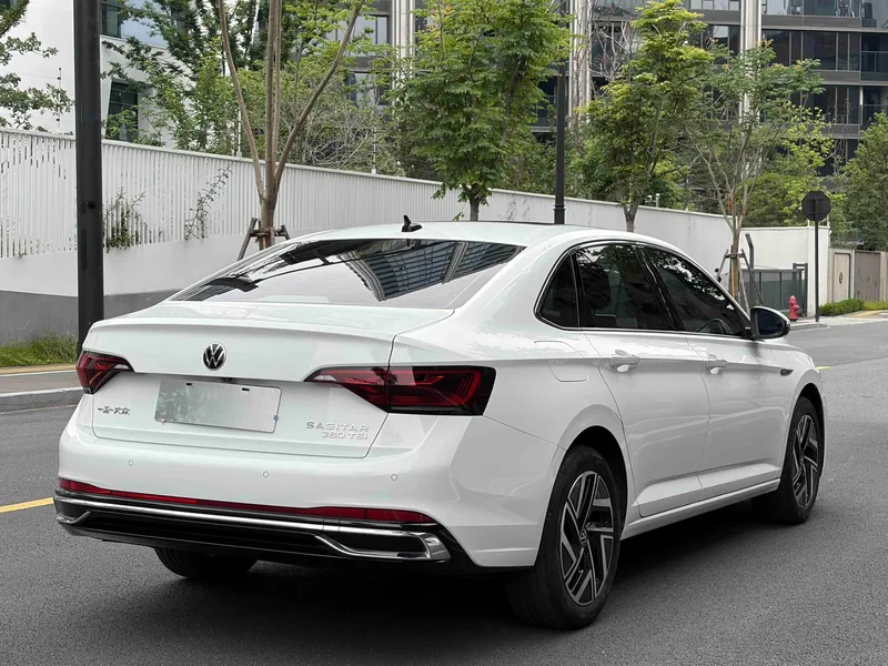 Volkswagen Sagitar 2023 280TSI DSG Premium Edition interior photo 13 Volkswagen Sagitar 2023 280TSI DSG Premium Edition interior photo 13