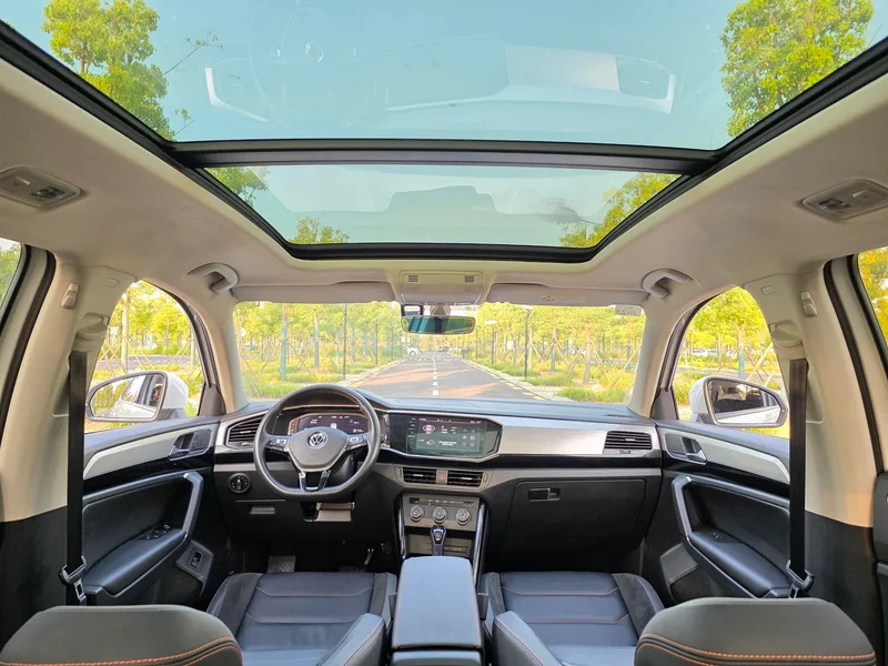 Volkswagen Tayron 2021 330TSI Two-wheel drive 30 Anniversary Edition interior photo 18 Volkswagen Tayron 2021 330TSI Two-wheel drive 30 Anniversary Edition interior photo 18