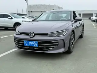 Volkswagen Passat 2025 Pro 300TSI Версия Long Yao