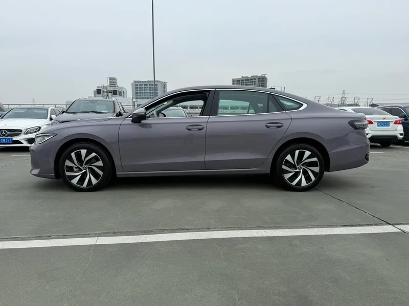 Volkswagen Passat 2025 Pro 300TSI Long Yao Edition exterior photo 5 Volkswagen Passat 2025 Pro 300TSI Long Yao Edition exterior photo 5