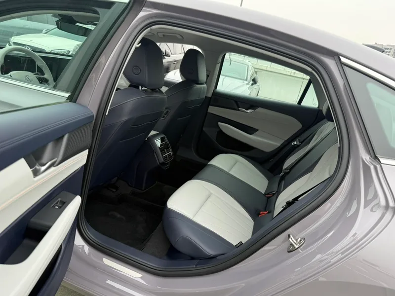 Volkswagen Passat 2025 Pro 300TSI Long Yao Edition interior photo 7 Volkswagen Passat 2025 Pro 300TSI Long Yao Edition interior photo 7