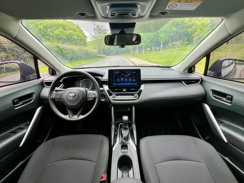 Toyota Corolla Cross 2022 2.0L Premium Edition interior photo 16 Toyota Corolla Cross 2022 2.0L Premium Edition interior photo 16