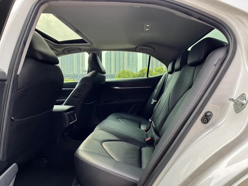 Toyota Camry 2021 2.0G Version de luxe intérieur photo 14 Toyota Camry 2021 2.0G Version de luxe intérieur photo 14