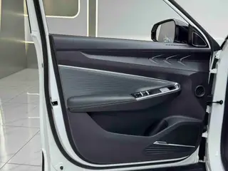 Geely Boyue 2023 Boyue COOL 1.5T Inteligente interior foto 12 Geely Boyue 2023 Boyue COOL 1.5T Inteligente interior foto 12
