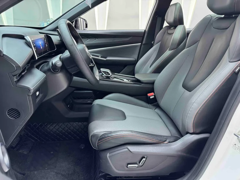 Geely Boyue 2023 Boyue COOL 1.5T Inteligente interior foto 13 Geely Boyue 2023 Boyue COOL 1.5T Inteligente interior foto 13