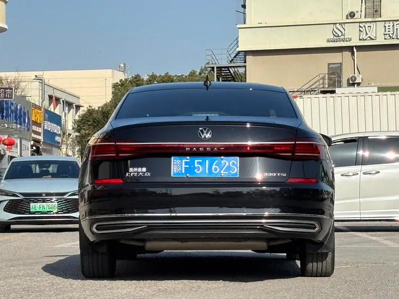 Volkswagen Passat 2023 330TSI Star Elite Edition exterior photo 4 Volkswagen Passat 2023 330TSI Star Elite Edition exterior photo 4