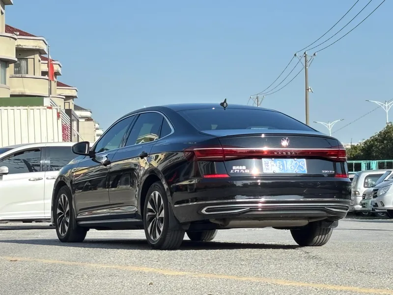 Volkswagen Passat 2023 330TSI Star Elite Edition exterior photo 5 Volkswagen Passat 2023 330TSI Star Elite Edition exterior photo 5