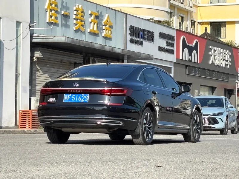 Volkswagen Passat 2023 330TSI Star Elite Edition exterior photo 6 Volkswagen Passat 2023 330TSI Star Elite Edition exterior photo 6