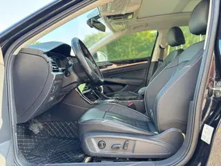 Volkswagen Passat 2023 330TSI Star Elite Edition interior photo 13 Volkswagen Passat 2023 330TSI Star Elite Edition interior photo 13