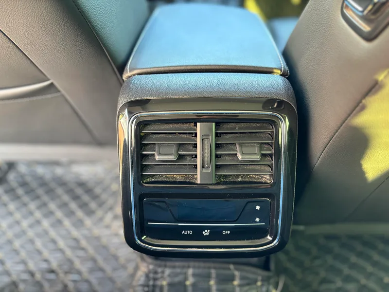 Volkswagen Passat 2023 330TSI Star Elite Edition interior photo 17 Volkswagen Passat 2023 330TSI Star Elite Edition interior photo 17