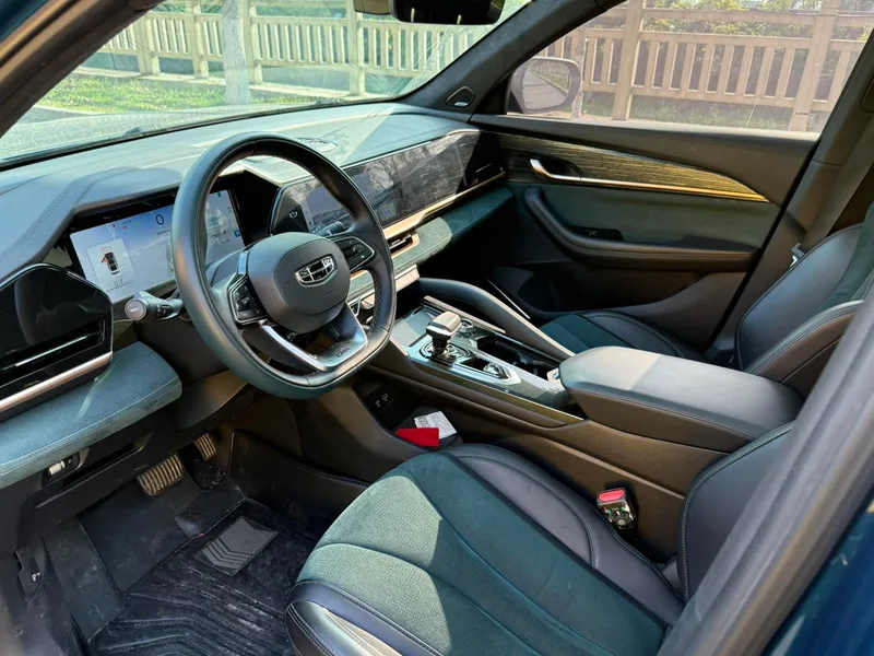 Geely Monjaro 2021 2.0TD DCT EVO Two-drive flagship type interior photo 7 Geely Monjaro 2021 2.0TD DCT EVO Two-drive flagship type interior photo 7