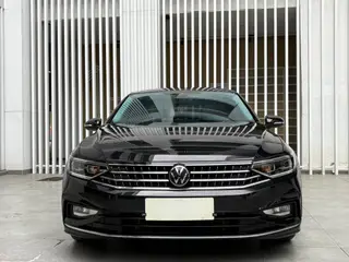 Volkswagen Magotan 2023 200 Dix mille éditions commémoratives 330TSI DSG Type de luxe extérieur photo 2 Volkswagen Magotan 2023 200 Dix mille éditions commémoratives 330TSI DSG Type de luxe extérieur photo 2