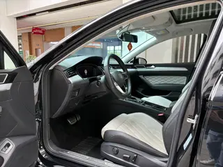Volkswagen Magotan 2023 200 Dix mille éditions commémoratives 330TSI DSG Type de luxe extérieur photo 4 Volkswagen Magotan 2023 200 Dix mille éditions commémoratives 330TSI DSG Type de luxe extérieur photo 4