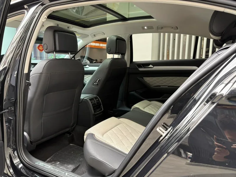 Volkswagen Magotan 2023 200 Dix mille éditions commémoratives 330TSI DSG Type de luxe extérieur photo 6 Volkswagen Magotan 2023 200 Dix mille éditions commémoratives 330TSI DSG Type de luxe extérieur photo 6