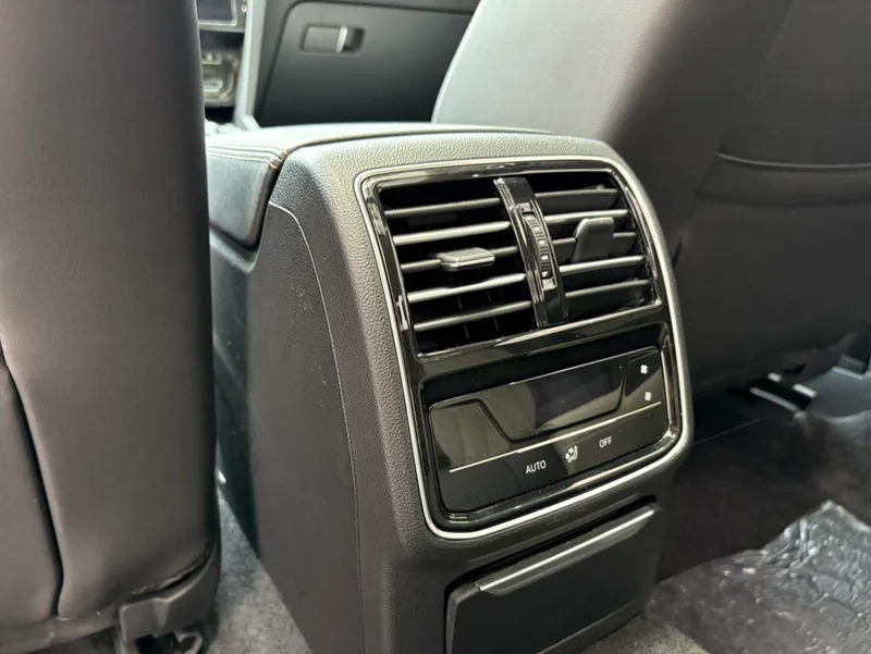 Volkswagen Magotan 2023 200 Dix mille éditions commémoratives 330TSI DSG Type de luxe intérieur photo 13 Volkswagen Magotan 2023 200 Dix mille éditions commémoratives 330TSI DSG Type de luxe intérieur photo 13