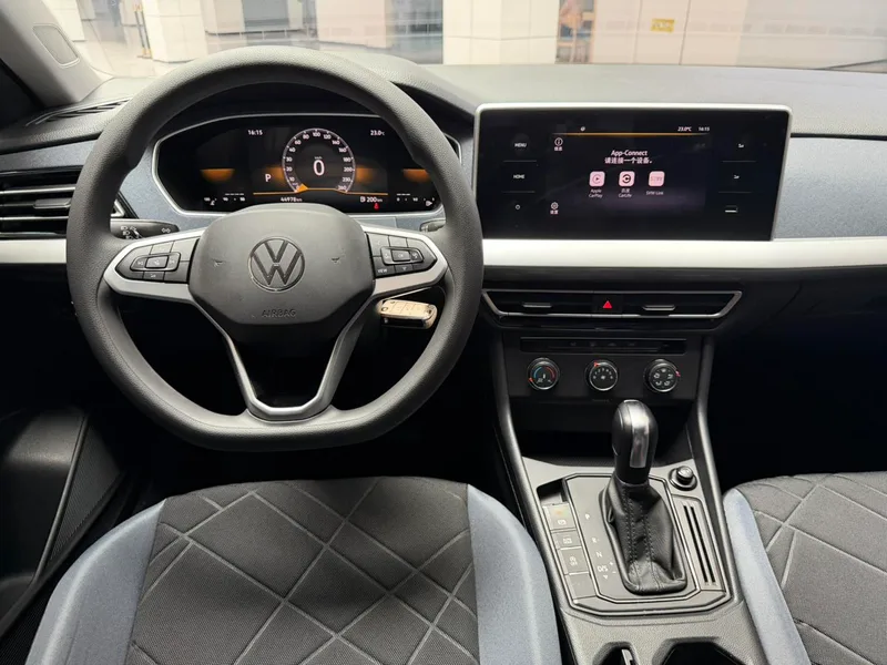Volkswagen Lavida 2022 1.5L Automatic Fashion Edition interior photo 14