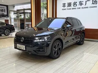 Volkswagen Touareg 2023 3.0TSI Version de la première jouissance Set de sport noir Yao