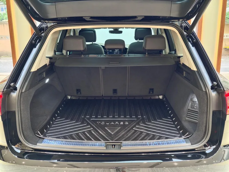 Volkswagen Touareg 2023 3.0TSI Version de la première jouissance Set de sport noir Yao intérieur photo 18 Volkswagen Touareg 2023 3.0TSI Version de la première jouissance Set de sport noir Yao intérieur photo 18