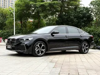 Volkswagen Passat 2023 Модификация 330TSI Звездное небо элитное издание