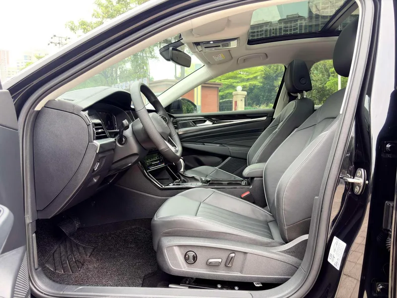 Volkswagen Passat 2023 Restyling 330TSI Star Elite Edition interior photo 7 Volkswagen Passat 2023 Restyling 330TSI Star Elite Edition interior photo 7