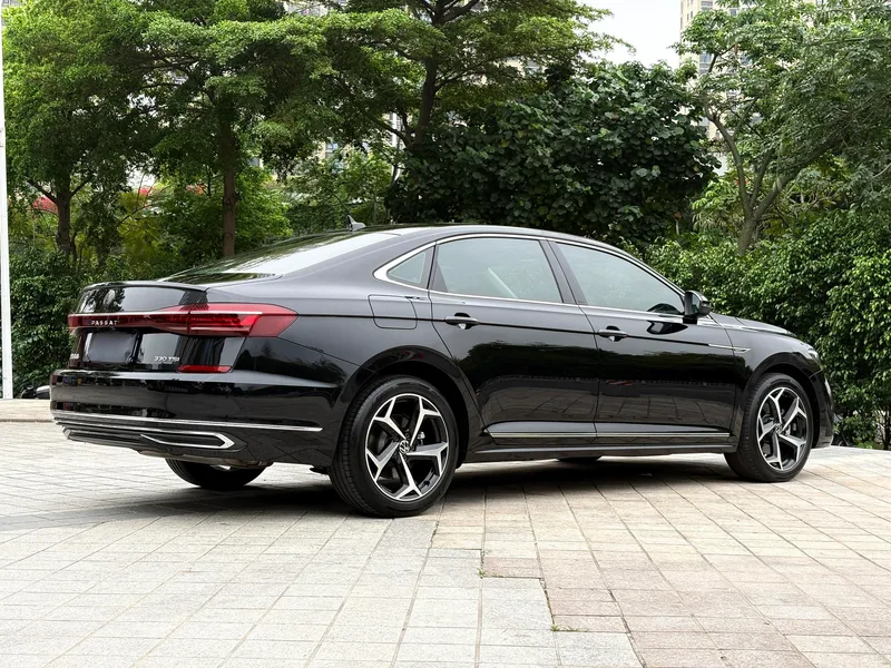 Volkswagen Passat 2023 Restyling 330TSI Star Elite Edition interior photo 9 Volkswagen Passat 2023 Restyling 330TSI Star Elite Edition interior photo 9