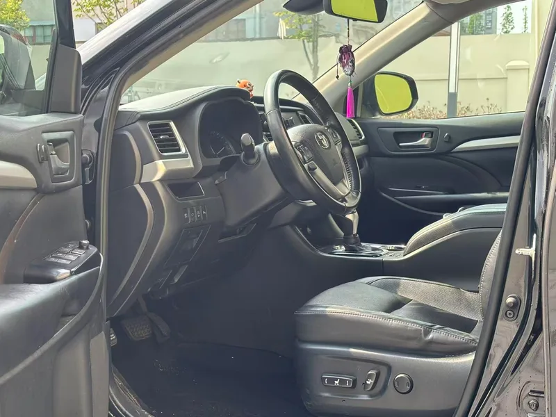 Toyota Highlander 2018 2.0T Four-wheel drive Premium Edition 7 seat Country VI exterior photo 4 Toyota Highlander 2018 2.0T Four-wheel drive Premium Edition 7 seat Country VI exterior photo 4