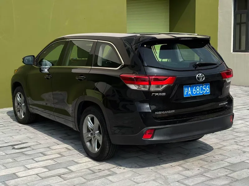 Toyota Highlander 2018 2.0T Four-wheel drive Premium Edition 7 seat Country VI interior photo 9 Toyota Highlander 2018 2.0T Four-wheel drive Premium Edition 7 seat Country VI interior photo 9